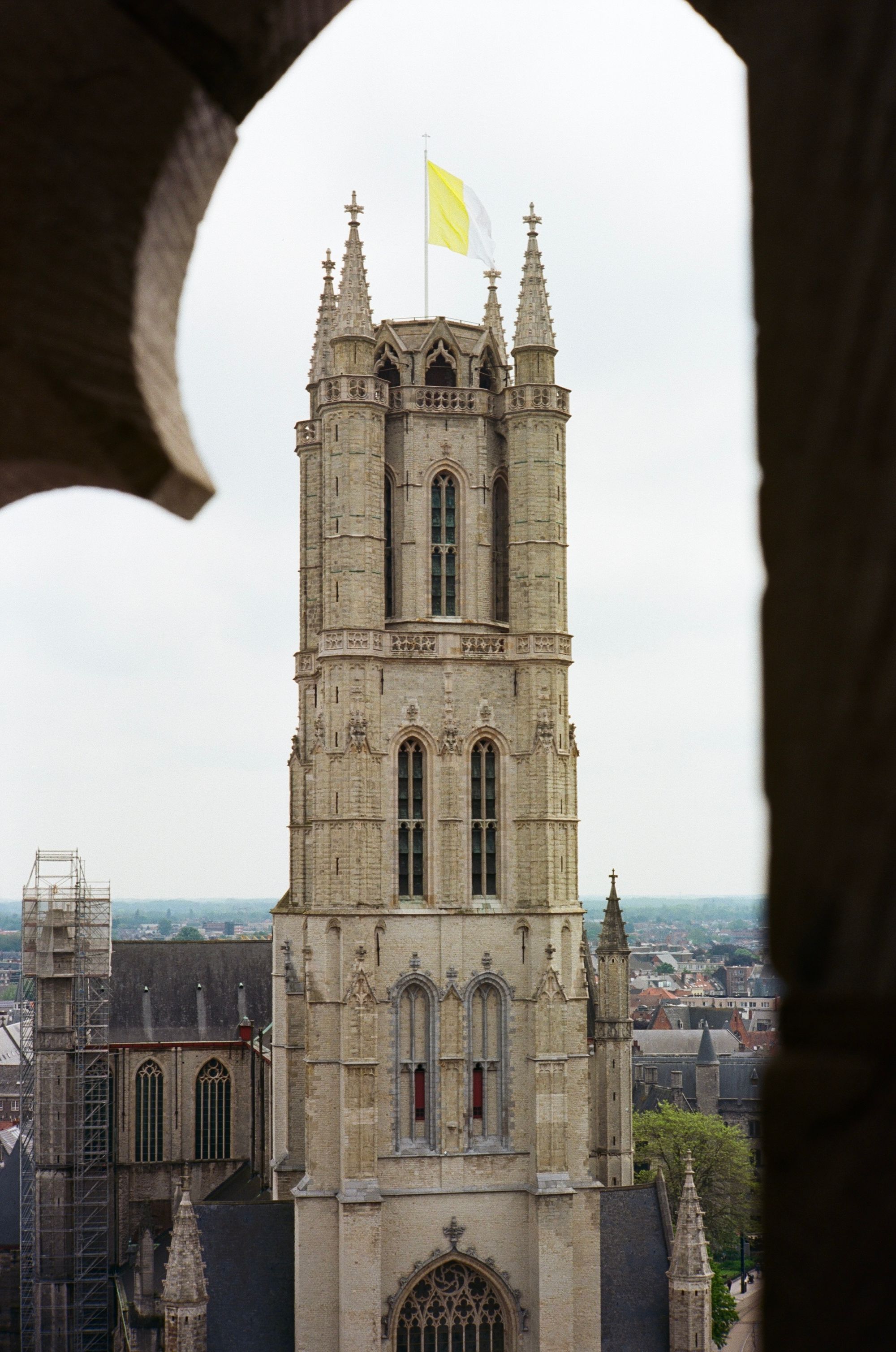 View of the cathedral from the beffroi - Ektar 100 - Canon 50mm LTM f1.4 - Leica M5