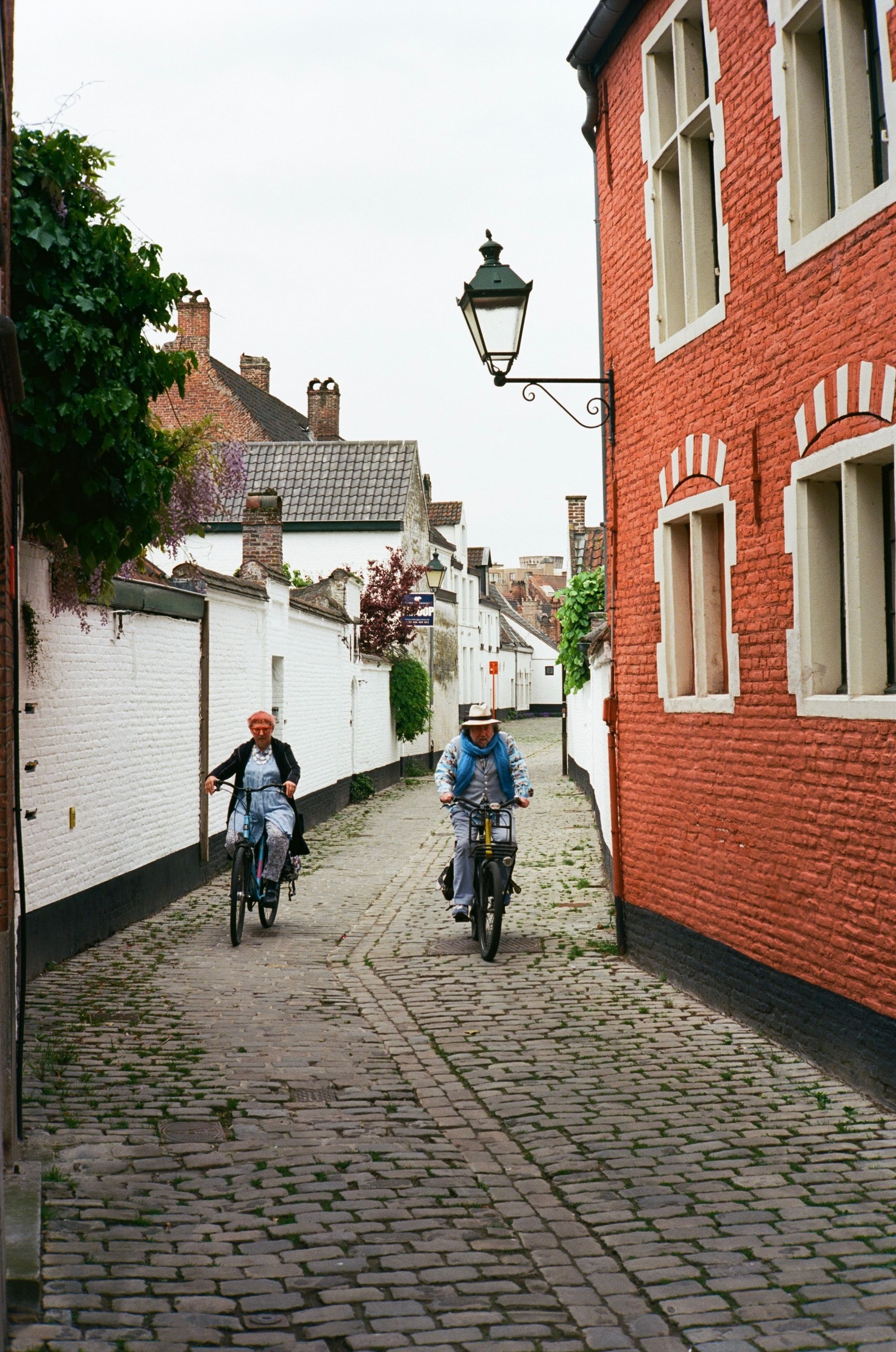 The bikers - Ektar 100 - Canon 50mm LTM f1.4 - Leica M5